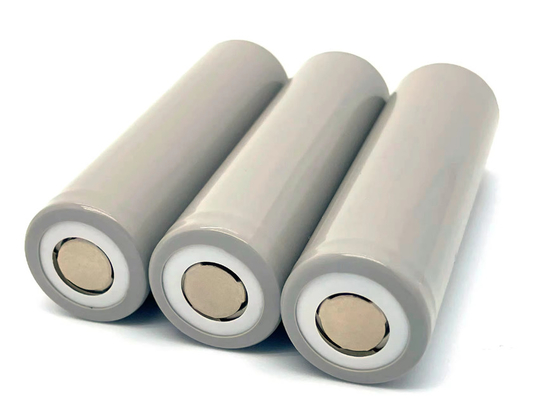 อุณหภูมิต่ํา 3.7v Inr21700 4000mah อัตราการปล่อยไฟฟ้าสูง 40a อายุวงจรยาว 1000 วงจร Li-ion 21700 แบตเตอรี่เซลล์